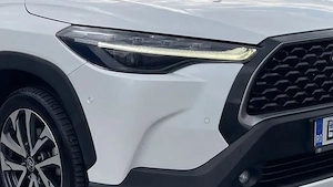 TOYOTA COROLLA CROSS HYBRID Exclusive 4WD 2.0, 197 CP, Automata, Trapa panoramica - imagine 3