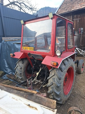 Vând sau schimb Tractor 550 - imagine 2