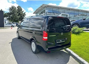 Inchiriez microbuz Mercedes Vito 7+1 locuri NOU 17 si Volswagen Passat, in regim Rent A Car