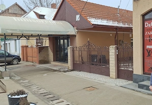 Inchiriez spatiu comercial