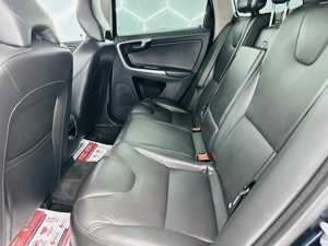 Volvo XC60 - imagine 17