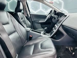 Volvo XC60 - imagine 20