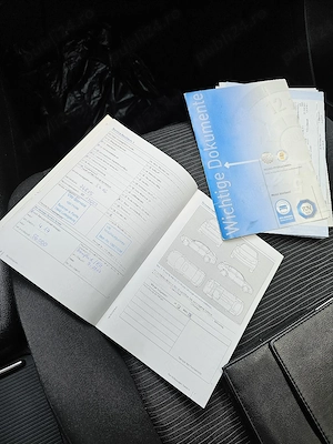 VW Tiguan 1.4TSI 4Motion Navigatie DubluClima SenzoriParcare Bluethoot ÎncălzireScaune PilotAuto  - imagine 18