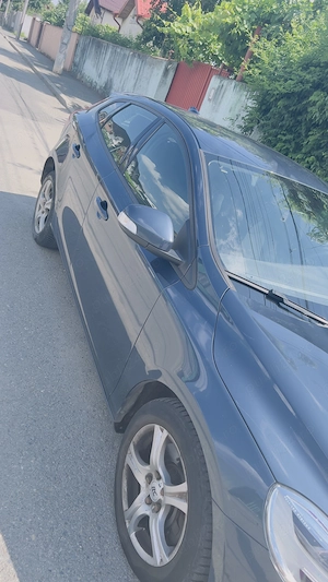 Volvo v40 D2 ,an 2018 - imagine 4