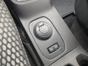 Dacia Duster 1.5 Blue Dci 4X4 2021 - imagine 9