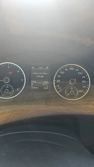 Volkswagen Tiguan 2.0 TDI 177 CP 4Motion   Intretinut exemplar, gata de drum! - imagine 7