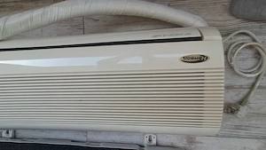Vand aer conditionat Henson 12000 btu sh.in perfecta stare de functionare 