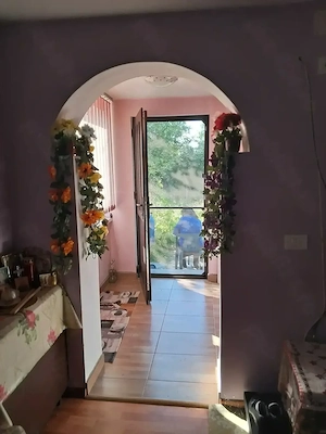 Casă de vânzare in Ghimpați - imagine 2