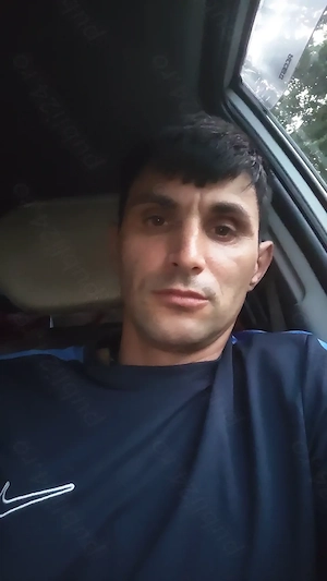 Bărbat 42 de ani caut o Doamnă cu vârsta apropiată pentru  o relație serioasă de prietenie  căsători
