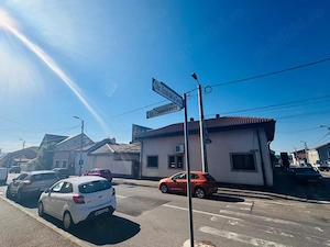 Apartament 3 camere decomandat, zona Hotel Traian 
