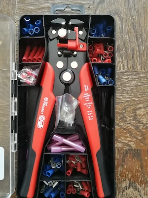 Vand set cleste pentru sertizare cu accesorii