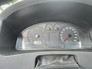Volskwagen Transporter T5 1.9 TDI - imagine 7