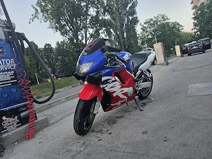 honda cbr f4 600cc 110hp - imagine 4