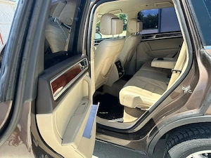 VW Touareg variante doar cu BMW - imagine 4