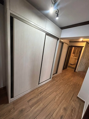 De inchiriat apartament cu 3 camere, ultracentral, mobilat și utilat, mobilat de calitate - imagine 7