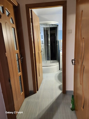 Vând apartament 3 camere, mobilat, 60 mp, 74000 euro, vizavi de Hotel Select - imagine 4