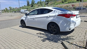 Vand Hyundai Elantra 1.6 GPL în stare foarte bună - imagine 3