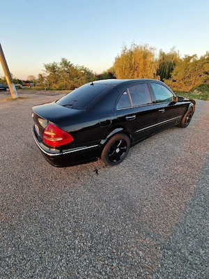 mercedes e classe - imagine 5
