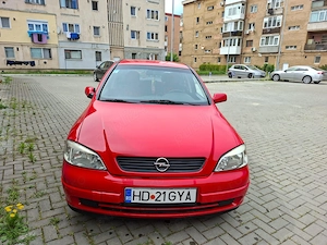 Opel astra rosu 2002