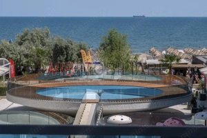 Titanic White, apartament lux, vedere frontala la mare