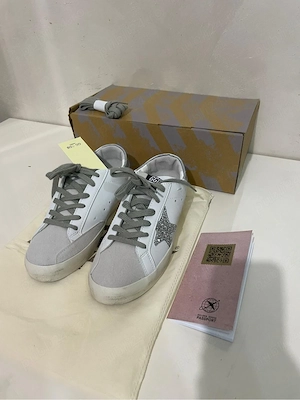 Adidasi femei golden goose
