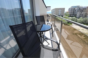 Se ofera spre inchiriere apartament cu vedere la mare - imagine 5