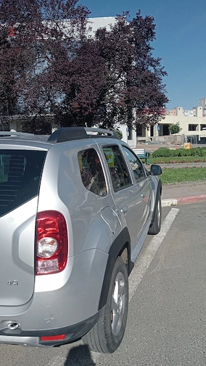 Vând Dacia Duster  - imagine 5
