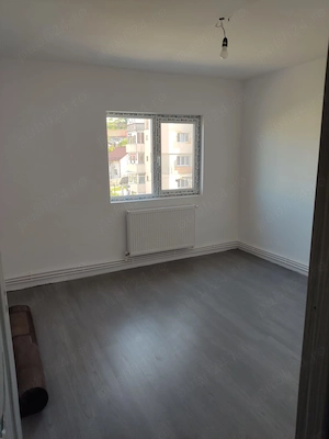 Vand apartament 2 camere Robea