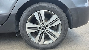 Hyundai iX35 2.0 CRDi 4WD 184 cp_Luxury Edițion 2016 - imagine 3