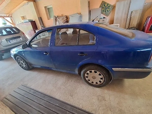 vand skoda octavia, din 2003 motor 1,9 ALH, stare buna, acte la zi ,1700  ,negociabil