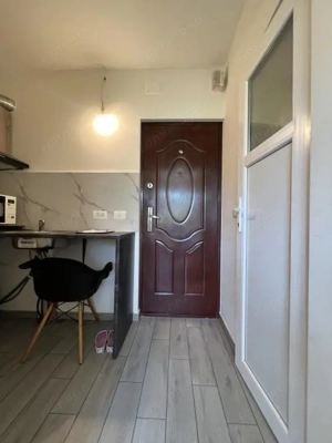  Garsoniera, 18mp utili, etaj 3 - zona UMT - imagine 7