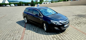 Opel Astra J 2011 Sports Tourer - imagine 3