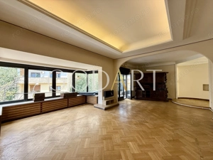 Apartament 5 camere | Central | 215.5 mp - imagine 2