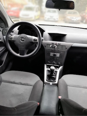 opel astra H  - imagine 2