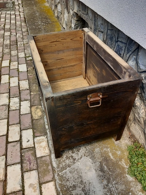 Ladă pentru lemne de foc