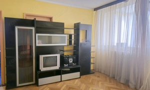 Apartament 3 camere de vanzare - Tiglina 1 - Strada Saturn - Etaj 2 - imagine 2
