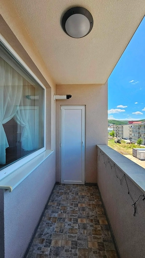 Vând apartament cu living + 2 dormitoare - Floresti, Str Cetății, zona Jysk - imagine 8
