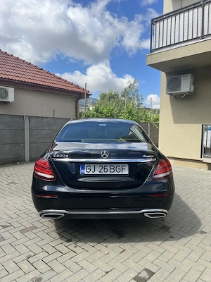 Mercedes-Benz E 220 d 4MATIC 9G-TRONIC Exclusive - imagine 3