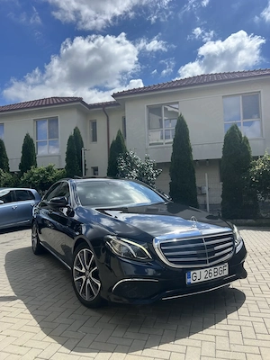 Mercedes-Benz E 220 d 4MATIC 9G-TRONIC Exclusive