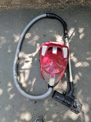 Aspirator Rowenta fără sac 