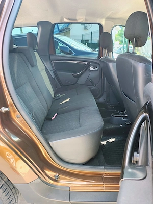 Dacia Duster 1.5 dCi 4x2 Prestige - imagine 12