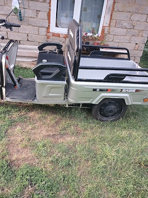 vând triciclu electric de trei luni acte la el prețul negociabil pentru cei din județul Argeș - imagine 5