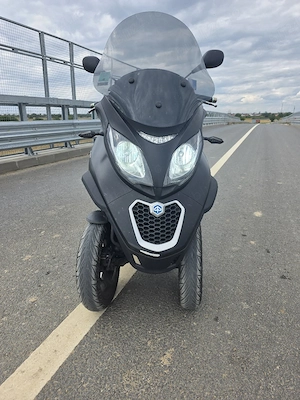 Piaggio MP3 300CC 2016 se conduce cu B - imagine 4