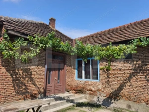 Casa cu teren de vanzare, 370 mp, zona Sibot - imagine 2