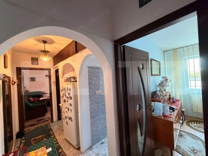 Apartament de 3 camere, semideocomandat, zona Cornitoiu  - imagine 10
