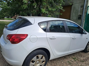 Opel astra j 2012 - imagine 4