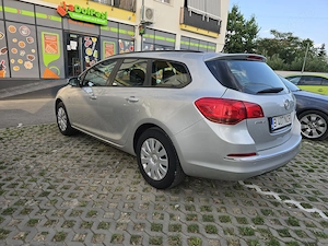 Opel Astra J Sports Tourer | Carplay Android |  2 SETURI Jante + Anvelope - imagine 4