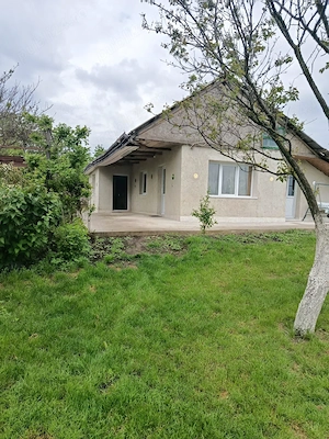 Vand casa in Barsanesti, judetul Botosani, teren 3868 mp