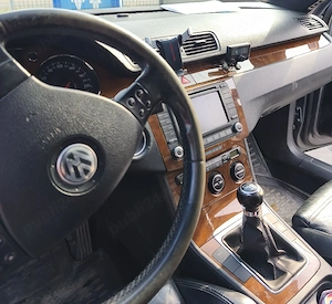 Vând Volkswagen Passat B6   2.0 TDI BKP 140 CP   2006 full fara trapa - imagine 4