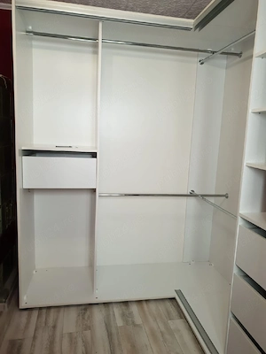 Dressing pe colț